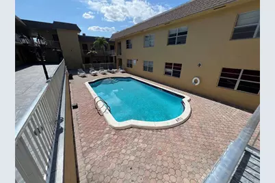 6840  Pembroke Road, Unit #110, Pembroke Pines, FL 33023 - Photo 2