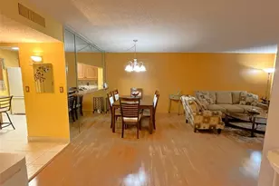 9501 Seagrape Dr, Davie, FL 33324 - Photo 10