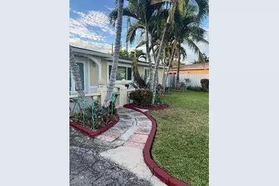 1403  Broadmoor, North Lauderdale, FL 33068 - Photo 2