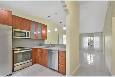 5544  Lakewood Cir, Unit #E, Pompano Beach, FL 33063 - Photo 2