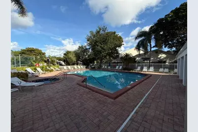 1952  Discovery Cir E, Deerfield Beach, FL 33442 - Photo 16