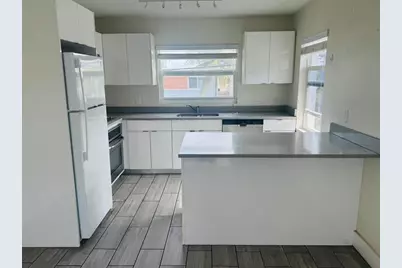 7910  Abbott Ave, Unit #2, Miami Beach, FL 33141 - Photo 2