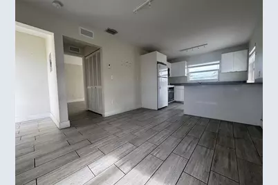 7910  Abbott Ave, Unit #2, Miami Beach, FL 33141 - Photo 4