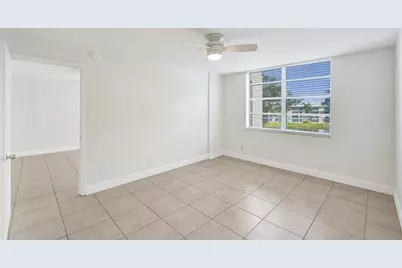 9430  Poinciana Pl, Unit #415, Davie, FL 33324 - Photo 18