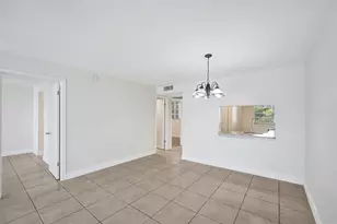 9430 Poinciana Pl, Davie, FL 33324 - Photo 14