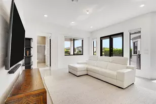 10595 S Lago Vista Cir, Parkland, FL 33076 - Photo 12