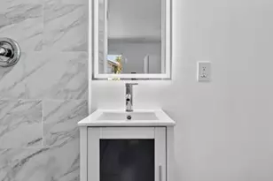 621 SE 1st St, Hialeah, FL 33010 - Photo 40