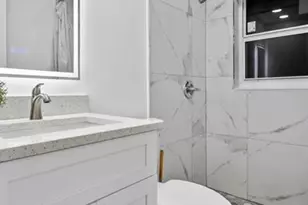 621 SE 1st St, Hialeah, FL 33010 - Photo 28