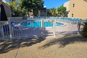 959 SE 2nd Ave, Deerfield Beach, FL 33441 - Photo 4