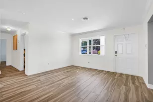 341 NW 37th St, Deerfield Beach, FL 33064 - Photo 6