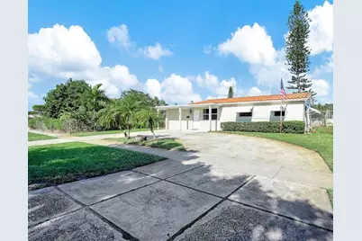 341 NW 37th St, Deerfield Beach, FL 33064 - Photo 2