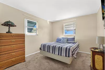 341 NW 37th St, Deerfield Beach, FL 33064 - Photo 16