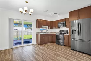 341 NW 37th St, Deerfield Beach, FL 33064 - Photo 10