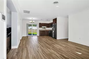 341 NW 37th St, Deerfield Beach, FL 33064 - Photo 8