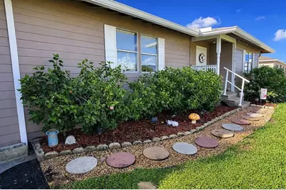 1474 SW Del Rio Blvd, Port Saint Lucie, FL 34953 - Photo 2