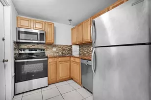 9 NE 19th Ct, Wilton Manors, FL 33305 - Photo 2