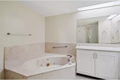 13770  Oneida Dr, Unit #D2, Delray Beach, FL 33446 - Photo 16