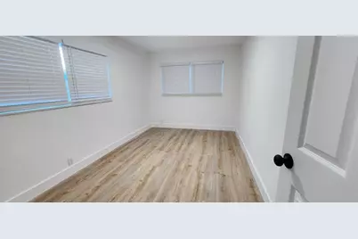 4841 NE 5th Ter, Fort Lauderdale, FL 33334 - Photo 8