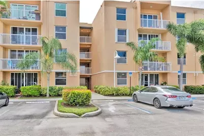 509 E Sheridan St, Unit #105, Dania Beach, FL 33004 - Photo 2