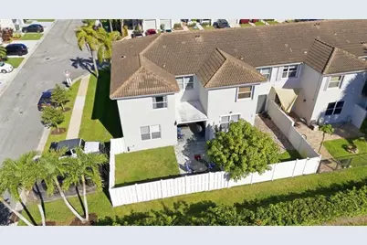 16890 SW 1st Mnr, Unit #1, Pembroke Pines, FL 33027 - Photo 36