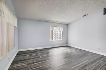 1601 SW 106th Ter, Davie, FL 33324 - Photo 4