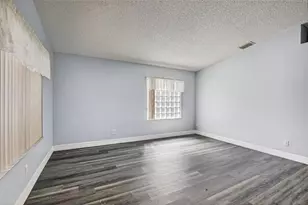 1601 SW 106th Terrace, Davie, FL 33324 - Photo 4