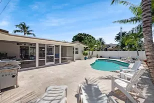 2250 NE 35th St, Lighthouse Point, FL 33064 - Photo 10