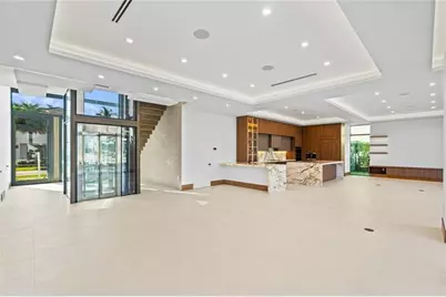 2441 NE 48th Ct, Lighthouse Point, FL 33064 - Photo 8