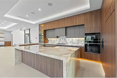 2441 NE 48th Ct, Lighthouse Point, FL 33064 - Photo 14