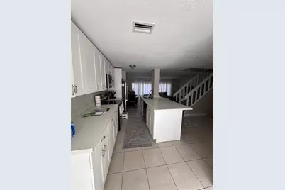 8251 NW 8th Place, Plantation, FL 33324 - Photo 10