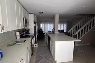 8251 NW 8th Pl, Plantation, FL 33324 - Photo 10