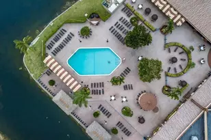 2720 N Pine Island Rd, Sunrise, FL 33322 - Photo 26