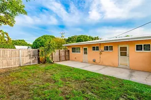 2581 NE 11th Ct, Pompano Beach, FL 33062 - Photo 26