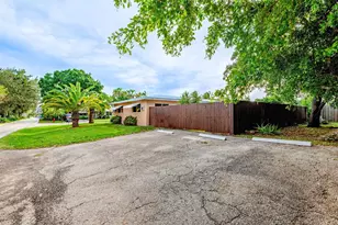 2581 NE 11th Ct, Pompano Beach, FL 33062 - Photo 30