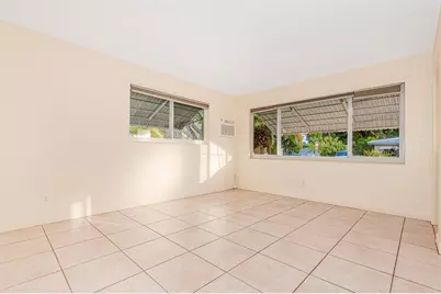 2581 NE 11th Ct, Unit #2585, Pompano Beach, FL 33062 - Photo 12