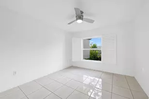 2920 Oak Tree Dr, Oakland Park, FL 33309 - Photo 30