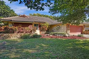 9924 NW 3rd Pl, Coral Springs, FL 33071 - Photo 2