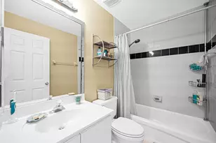 251 W Forest Oak Cir, Davie, FL 33325 - Photo 24