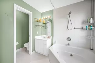 251 W Forest Oak Cir, Davie, FL 33325 - Photo 18