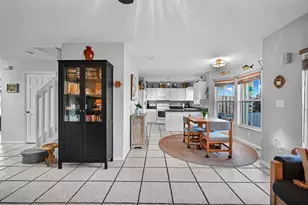 251 W Forest Oak Cir, Davie, FL 33325 - Photo 10