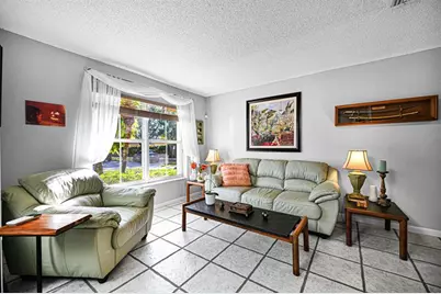 251 W Forest Oak Cir, Davie, FL 33325 - Photo 12