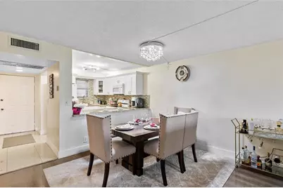 9300 SW 8th St, Unit #102, Boca Raton, FL 33428 - Photo 4