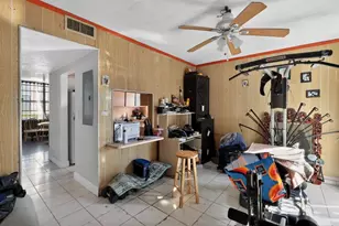 14220 NE 3rd Ct, Miami, FL 33161 - Photo 10