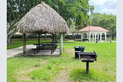 4375  Foxtail Ln, Weston, FL 33331 - Photo 84