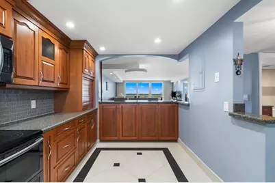 511  Bayshore Dr, Unit #904, Fort Lauderdale, FL 33304 - Photo 10