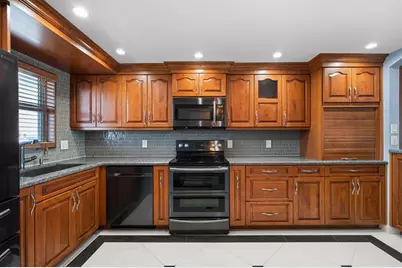 511  Bayshore Dr, Unit #904, Fort Lauderdale, FL 33304 - Photo 8