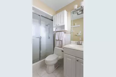 10430 NW 19th St, Pembroke Pines, FL 33026 - Photo 16