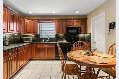 10430 NW 19th St, Pembroke Pines, FL 33026 - Photo 12