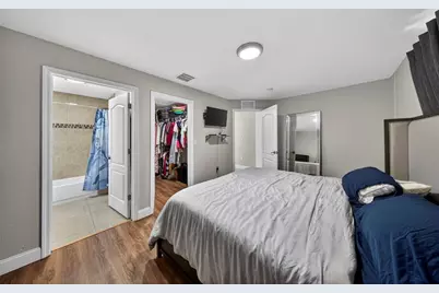 348 NW 40th Ct, Oakland Park, FL 33309 - Photo 18