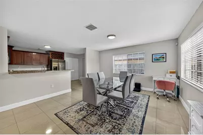 348 NW 40th Ct, Oakland Park, FL 33309 - Photo 8